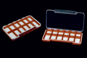 Caja plastico LureMax con imanes 1122